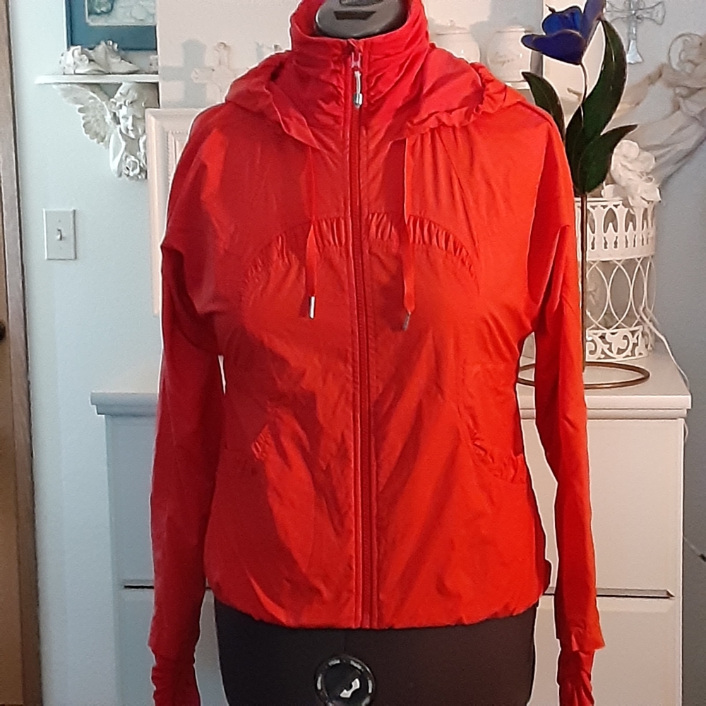🛍 Lululemon womens jacket
